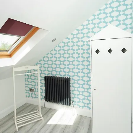 Sunbeam Cottage Sleeps 10 Whitstable Exterior photo