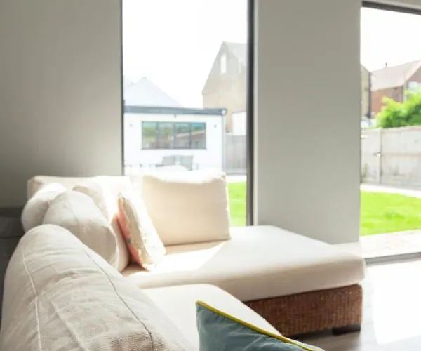 Sunbeam Cottage Sleeps 10