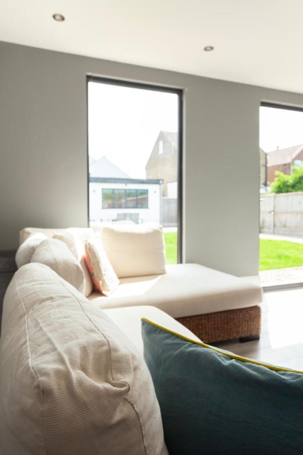 Sunbeam Sleeps 10 Ferienhaus